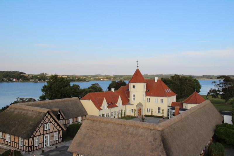 Gl. Avernaes Sinatur Hotel & Konference Ebberup Ngoại thất bức ảnh